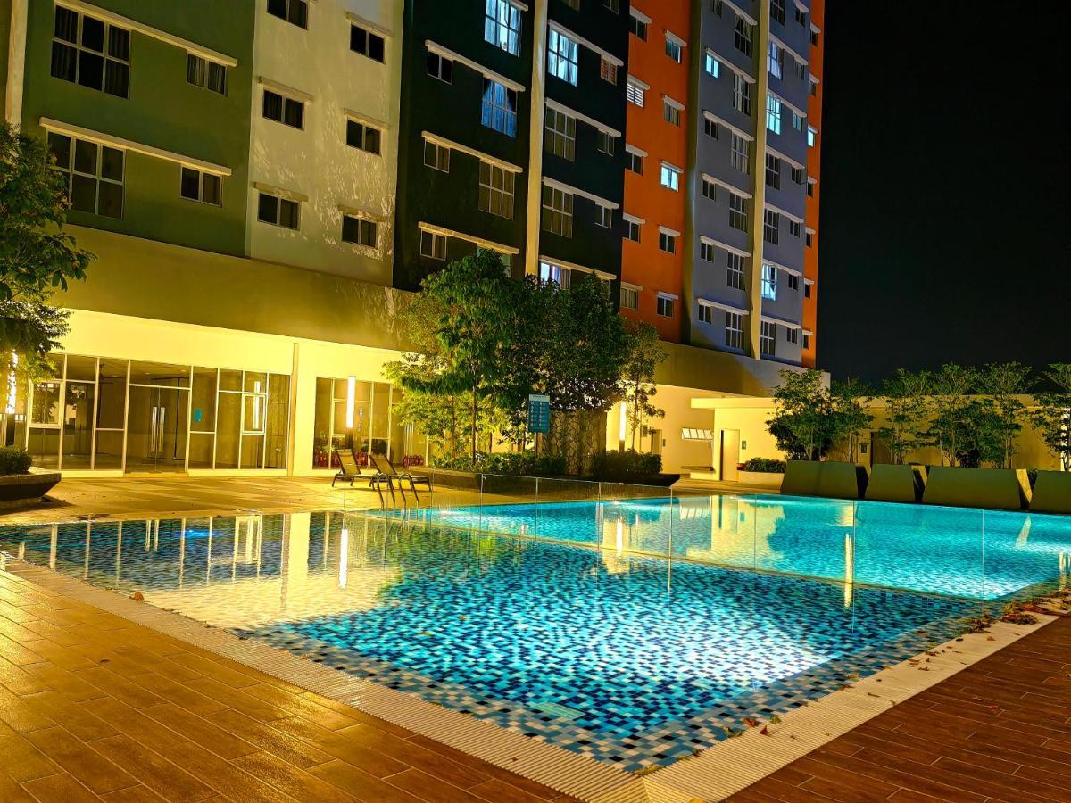 Alanis Residence 7 Pax @ Sepang Klia Kota Warisan Exteriér fotografie